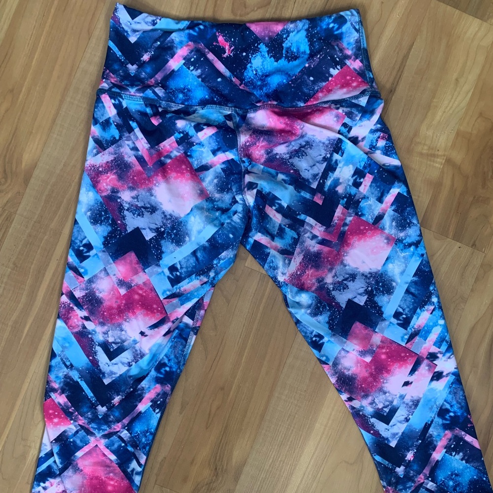 Workout Capri Leggings: Anjali